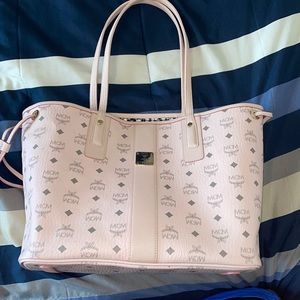 Medium Liz Reversible Shopper
MCM